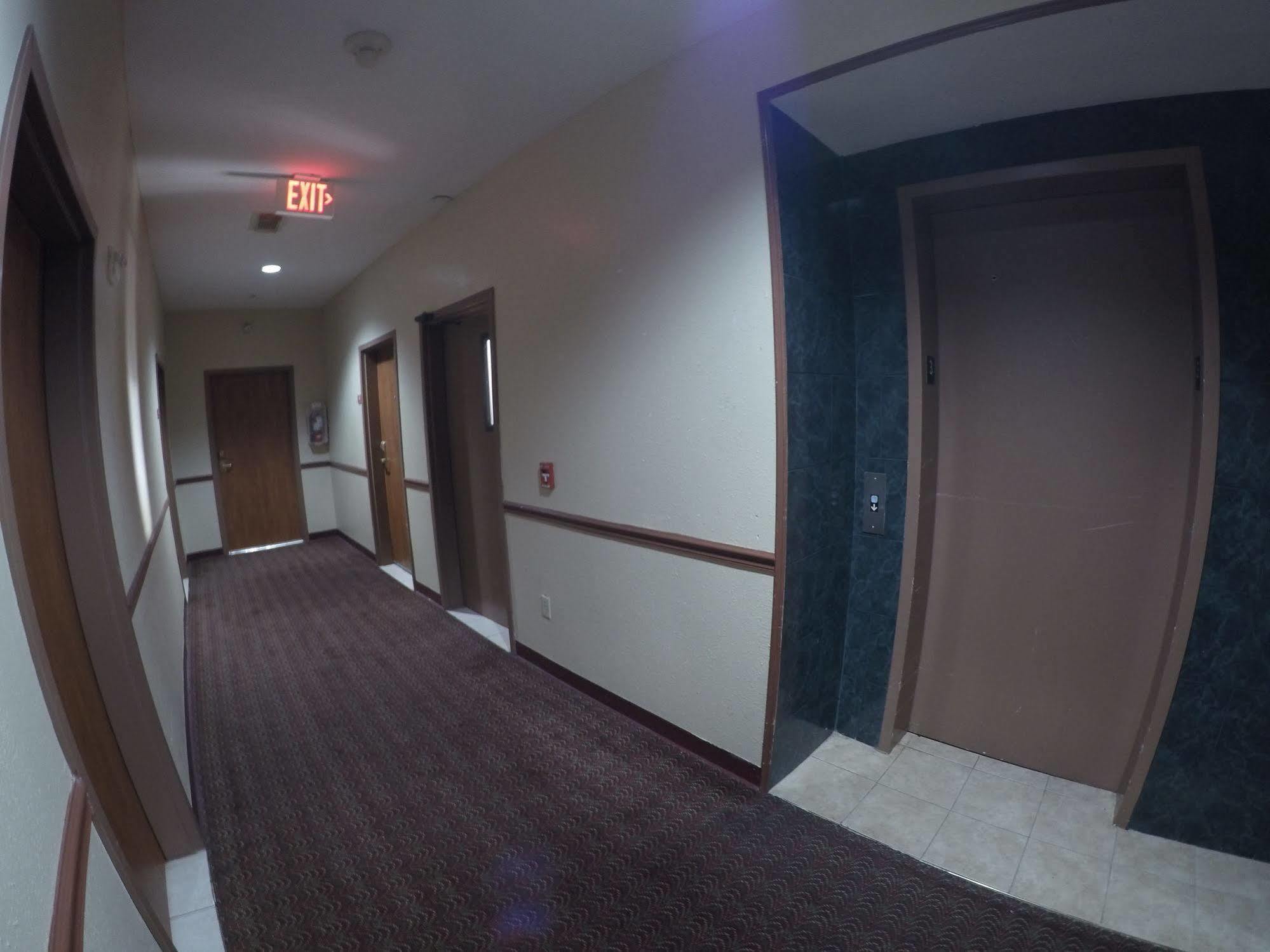 Americas Value Motel *