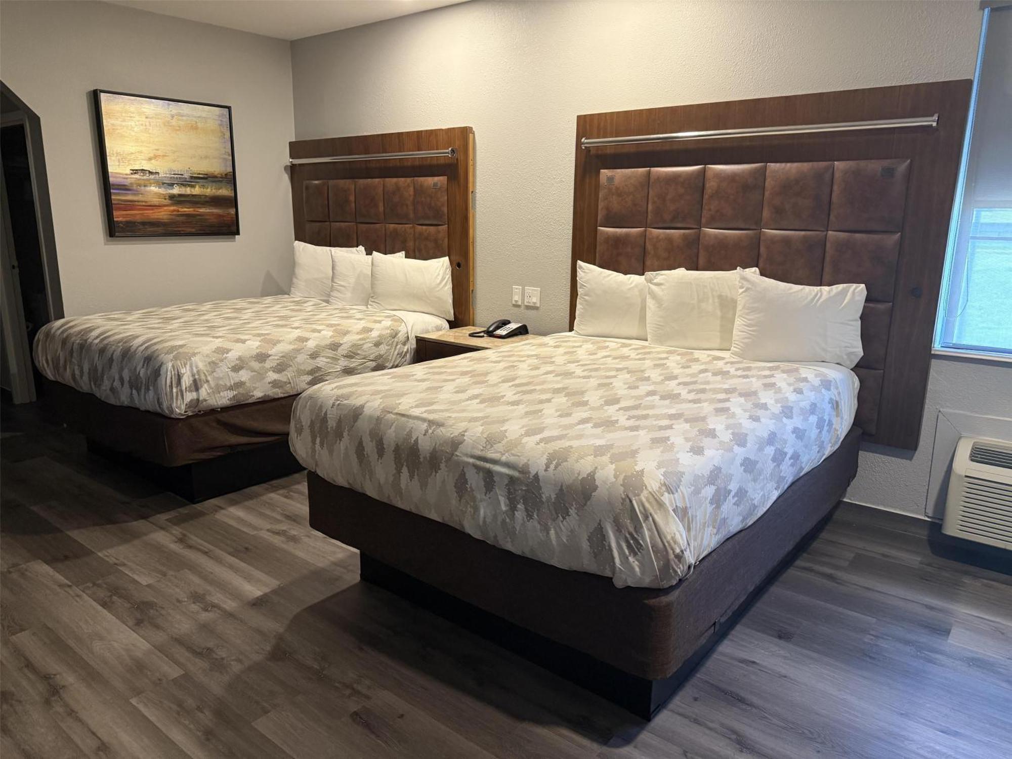 Motel Americas Value *